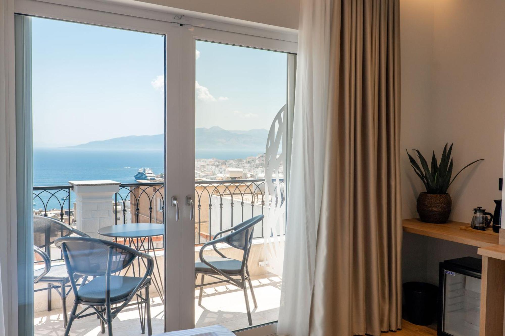 Kamara Hotel