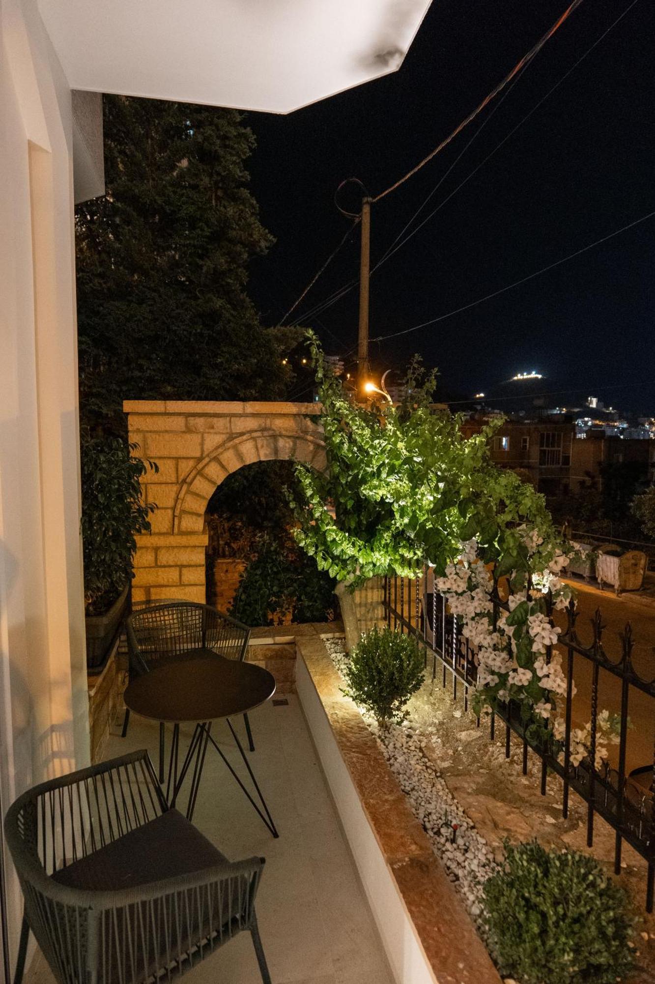 Kamara Hotel *