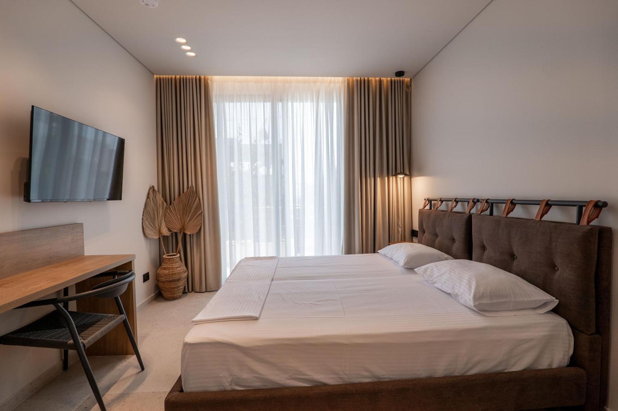 Kamara Hotel