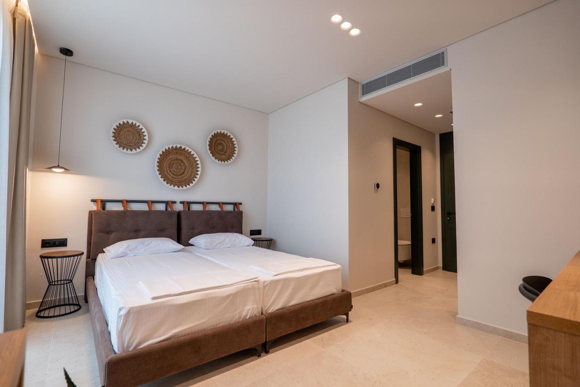 Kamara Hotel *